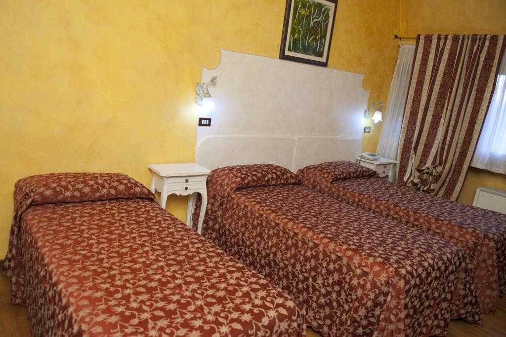 Ai Ronchi Motor Hotel Brescia Zewnętrze zdjęcie