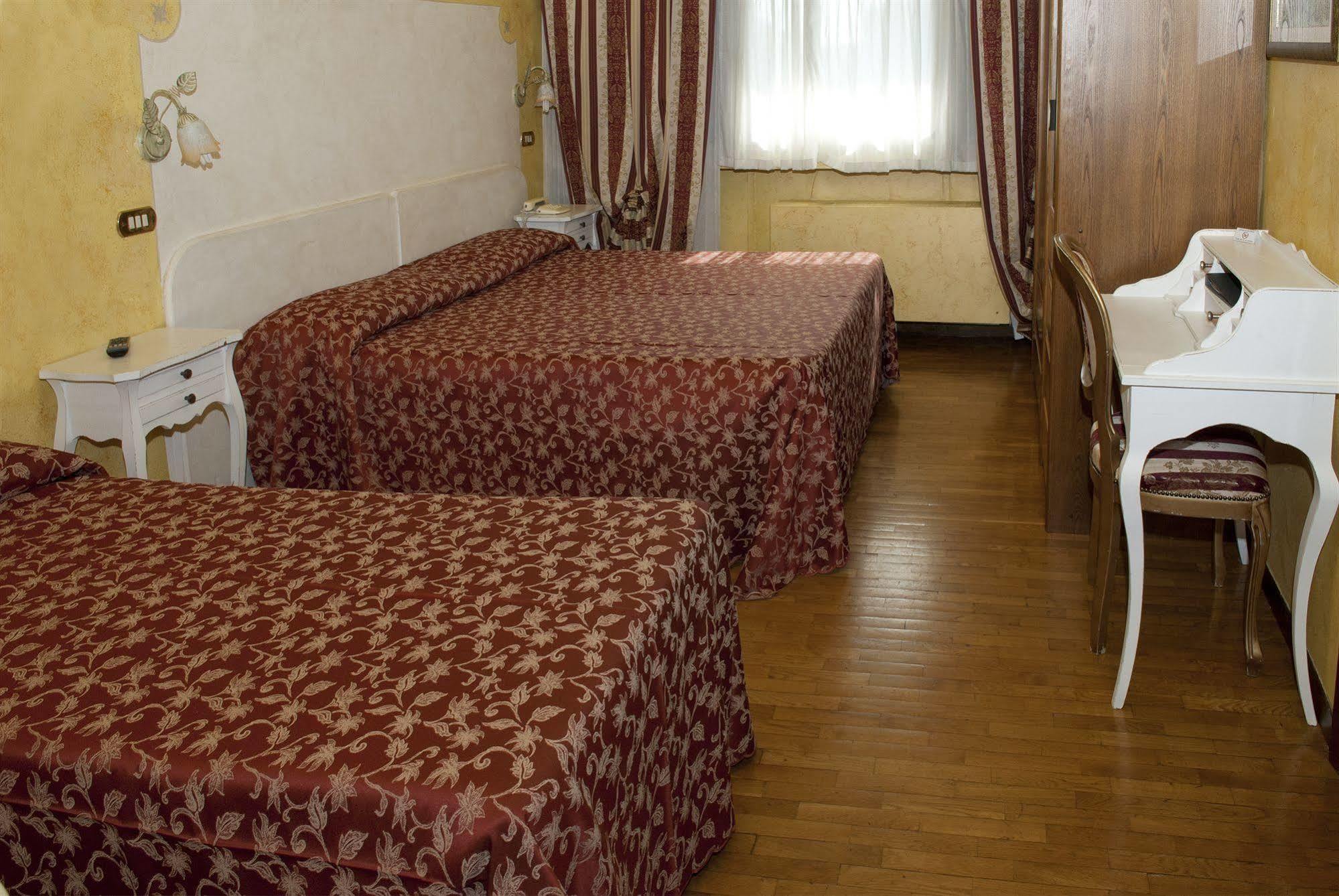 Ai Ronchi Motor Hotel Brescia Zewnętrze zdjęcie